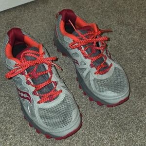 Women's Saucony Excursion